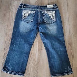 Grace in LA Easy Fit Capri's Size 32